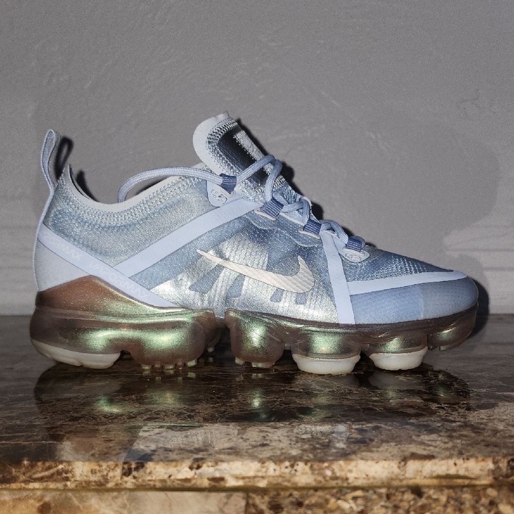 Nike Air VaporMax Flyknit Sneakers in Blue and Silver